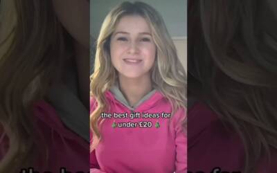 Best Xmas Gifts for teenage Girls 🎁 #shorts #christmas