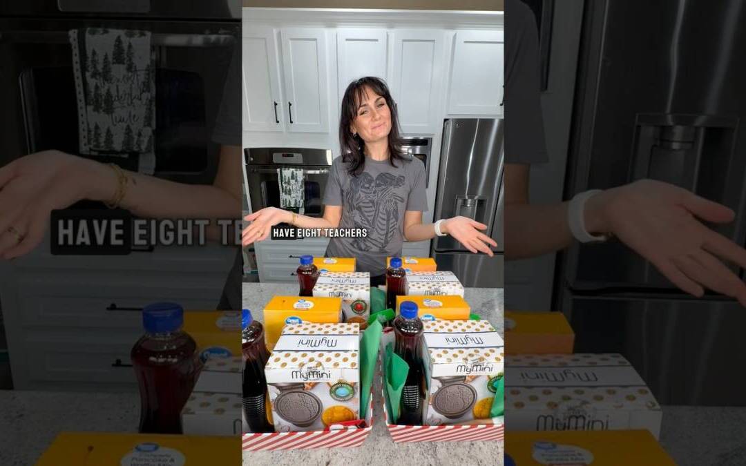 Teacher Gift Ideas Under $20: Brunch Basket 🧇