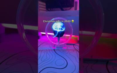 Best Christmas gift doesn’t exi- 🫢👀 #led #hologram #ledlights #shorts