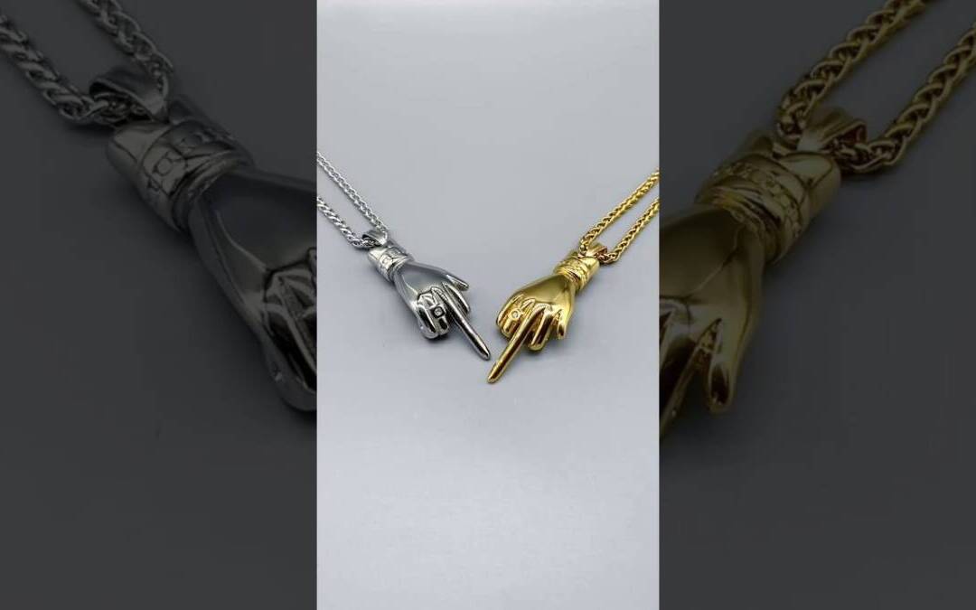 Unbelievable Surprise Gifts for Best Friends. #bff #bestfriend #brother #gift #necklace #friends